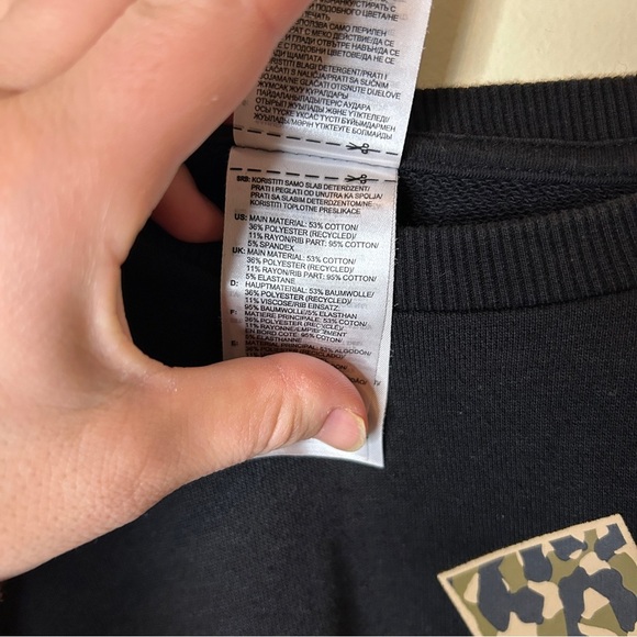 Adidas Cropped Black Camo Leopard Logo Crewneck Sweatshirt Size M - Picture 4 of 5